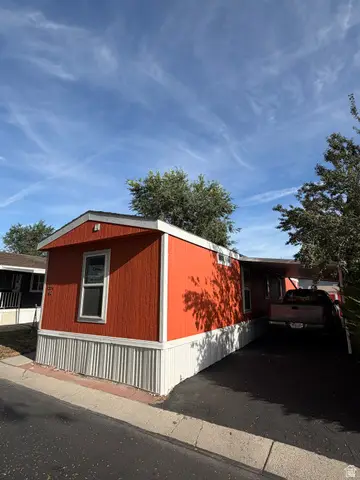 1264 Goldfinch St, Salt Lake City, UT 84123 - #2