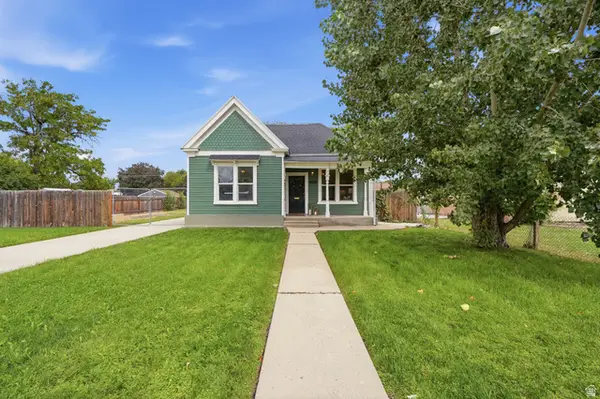 1452 W Indiana Ave, Salt Lake City, UT 84104