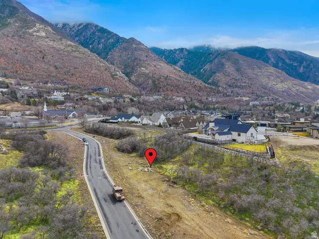 5 Bent Hollow Ln, Sandy, UT 84092 - #1