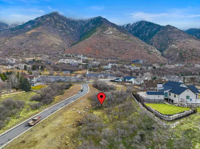 5 Bent Hollow Ln, Sandy, UT 84092 - #3