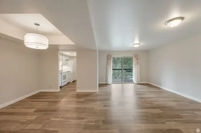 5572 S Marshwood Ln #E, Murray, UT 84107 - #3