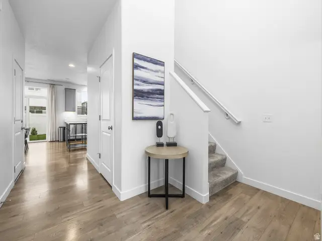 1734 W Parkview Dr S, Syracuse, UT 84075 - #3