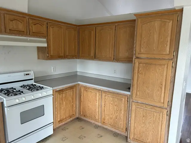 1675 Kylee Ln, Ogden, UT 84404 - #3