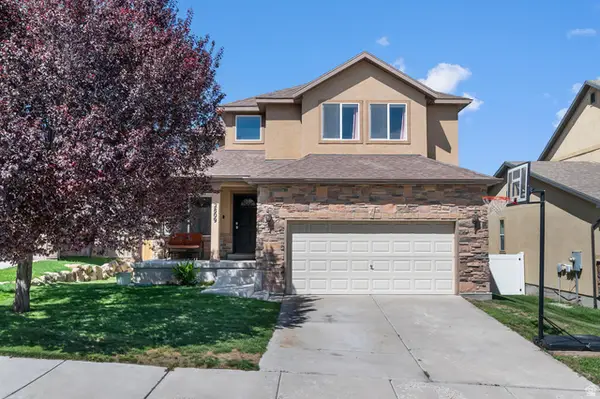 2809 E Hideout Dr N, Eagle Mountain, UT 84005