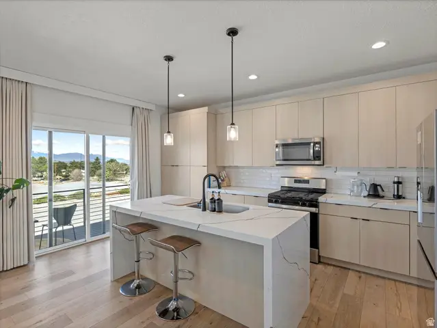 10554 S Bay Meadow Dr E #2, Sandy, UT 84092 - #3