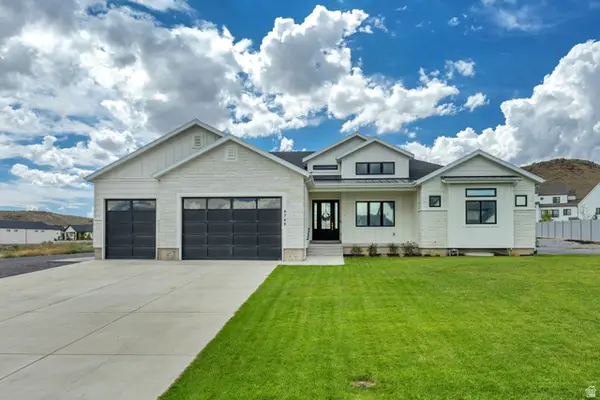 9749 N Hibiscus Ln, Eagle Mountain, UT 84005