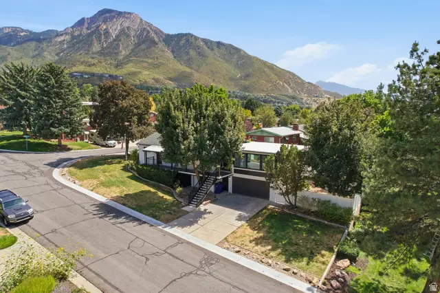2936 E La Joya Dr S, Holladay, UT 84124 - #3