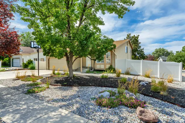 8138 S Angel St, Sandy, UT 84070 - #3