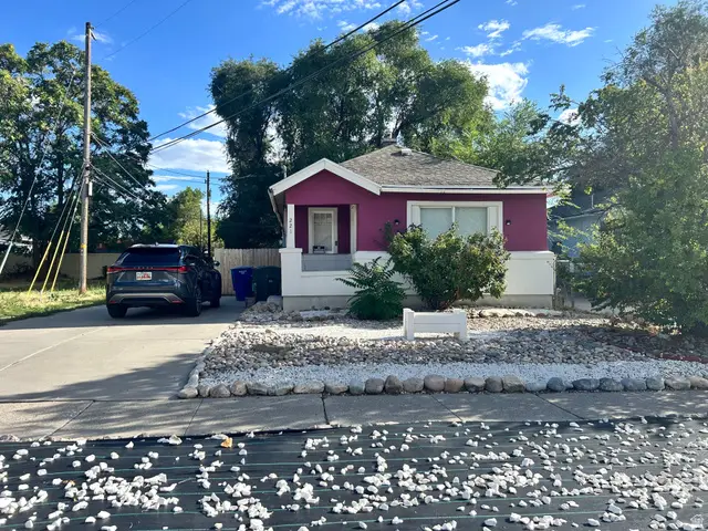 221 E 32nd St S, Ogden, UT 84401 - #2