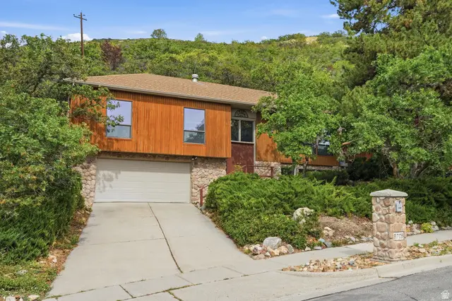 8705 S Kings Hill Dr, Cottonwood Heights, UT 84121 - #2