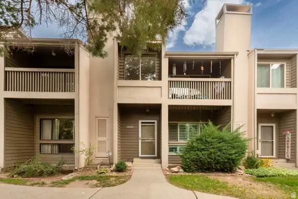 5686 S Park Pl E, Holladay, UT 84121