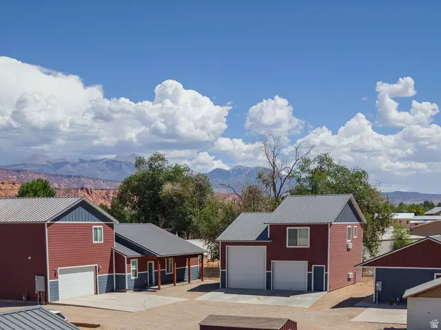 2464 E San Jose Rd, Moab, UT 84532 - #2