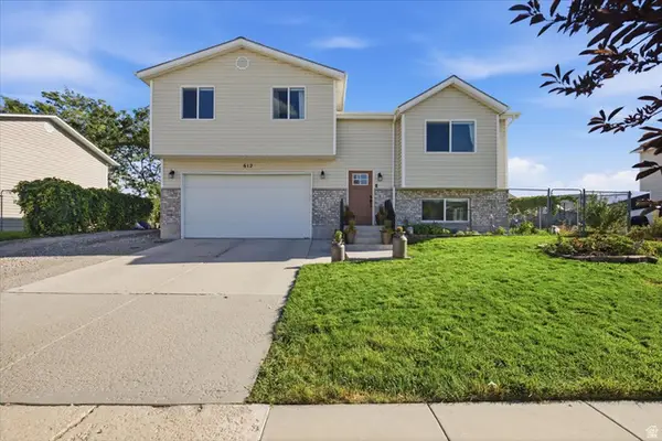 612 E Barbed Wire Dr, Grantsville, UT 84029