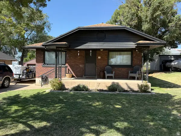 54 W 2000 N, Sunset, UT 84015