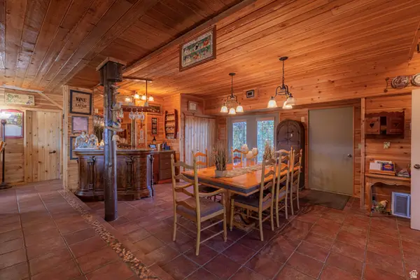 1298 S 1500 E, New Harmony, UT 84757