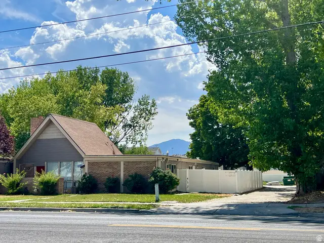 5934 S Cougar Ln W, Kearns, UT 84118 - #2