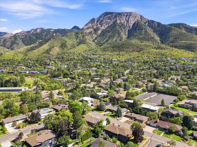 3661 E Spruce Dr, Salt Lake City, UT 84124 - #3