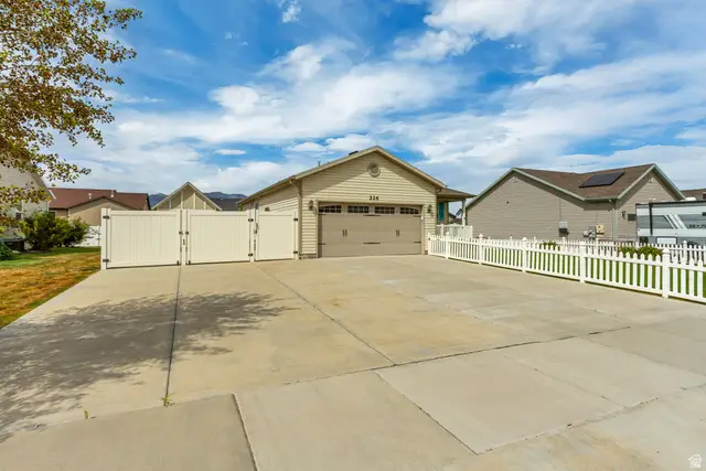 226 S East Ranch Rd, Grantsville, UT 84029 - #2