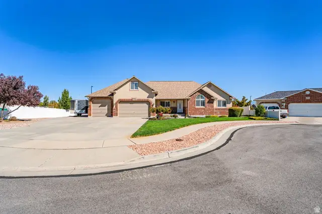 4838 W Cherry Laurel Ln S, West Jordan, UT 84081 - #2