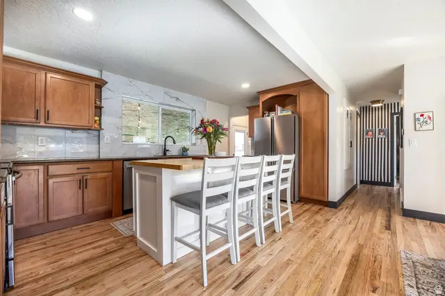 9958 S Barium Ln, Sandy, UT 84094 - #2