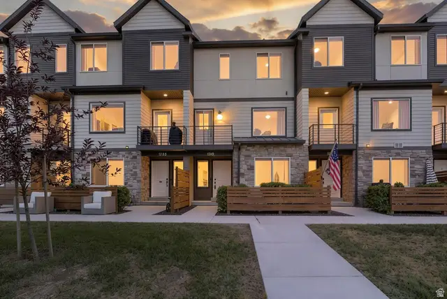 1749 W 60 S, Pleasant Grove, UT 84062 - #1