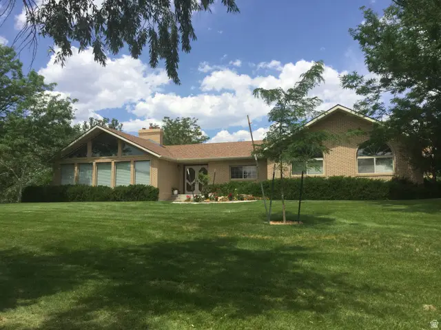 1040 W Mill Rd, Ferron, UT 84523 - #2