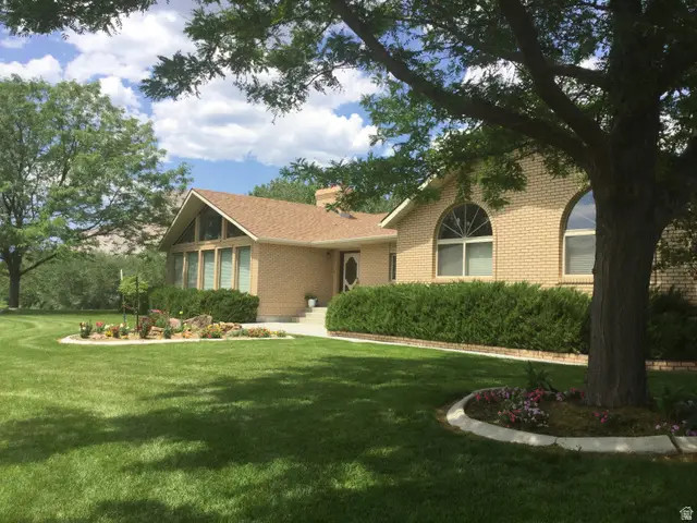 1040 W Mill Rd, Ferron, UT 84523 - #3