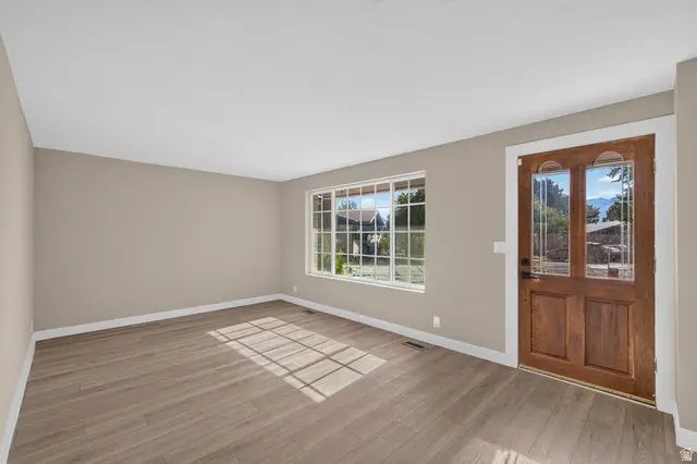 7472 S Silver Cir, West Jordan, UT 84084 - #3