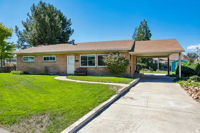 9956 S Aster Ln E, Sandy, UT 84094 - #3