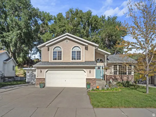 5554 S Edgeberry Dr, Murray, UT 84123 - #1