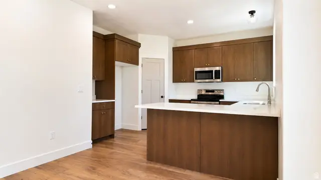 626 E 800 S, Springville, UT 84663 - #3