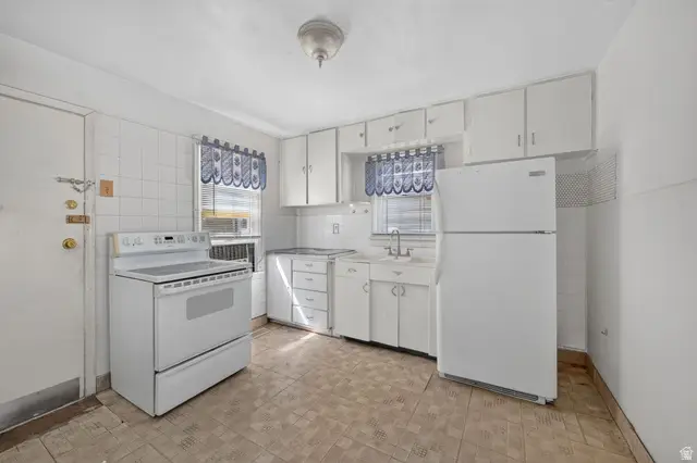 236 N 900 W, Salt Lake City, UT 84116 - #2