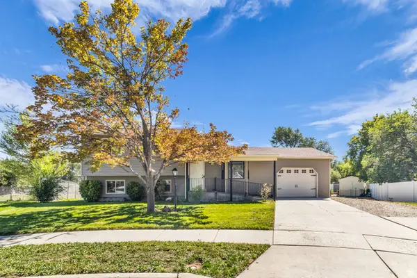 2512 W Westfold Cir, Riverton, UT 84065