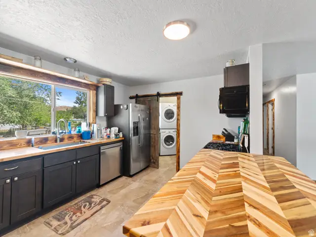 549 Mountain View Dr, Moab, UT 84532 - #2