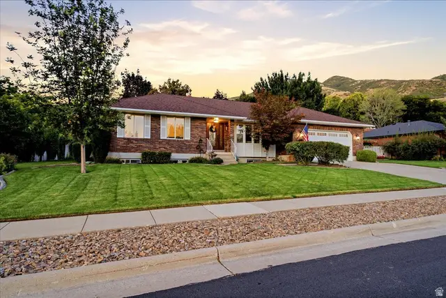 1457 Hilda Dr, Fruit Heights, UT 84037 - #2