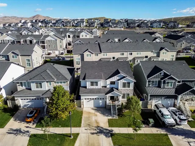 1752 W Valcrest Dr S, Saratoga Springs, UT 84045 - #2