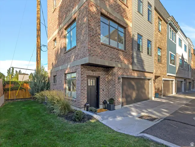 4692 S Grosvenor Ct, Holladay, UT 84117 - #1