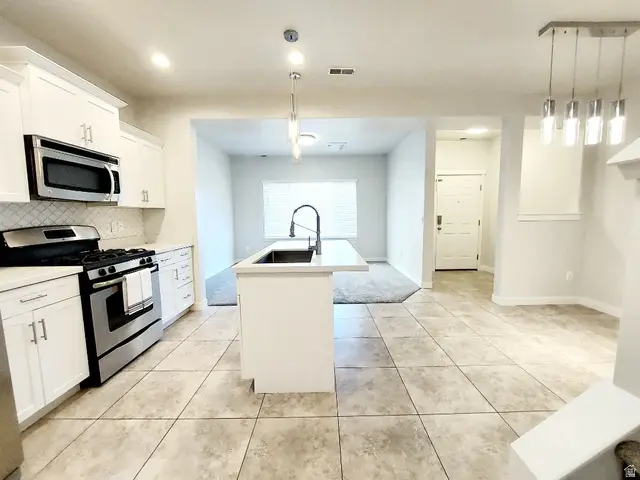 3693 W Lilac Heights Dr S, South Jordan, UT 84095 - #3