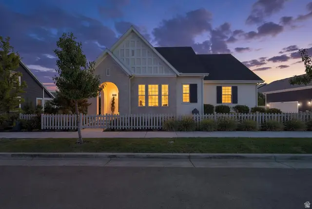 6373 W Moon Valley Dr. S, South Jordan, UT 84009 - #2