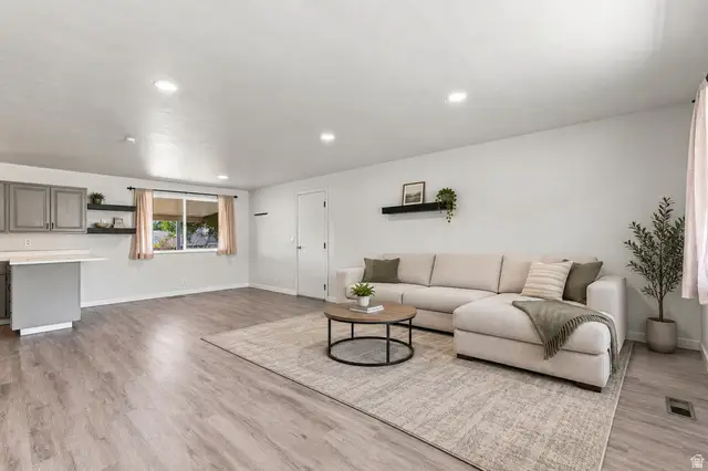 769 Hill Blvd, Layton, UT 84041 - #3
