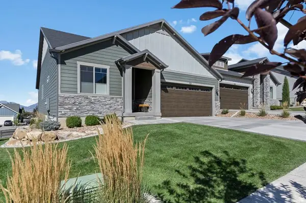 72 W Parkside Loop S, Elk Ridge, UT 84651