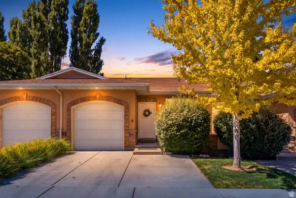 9480 S Hidden Point Dr, Sandy, UT 84070