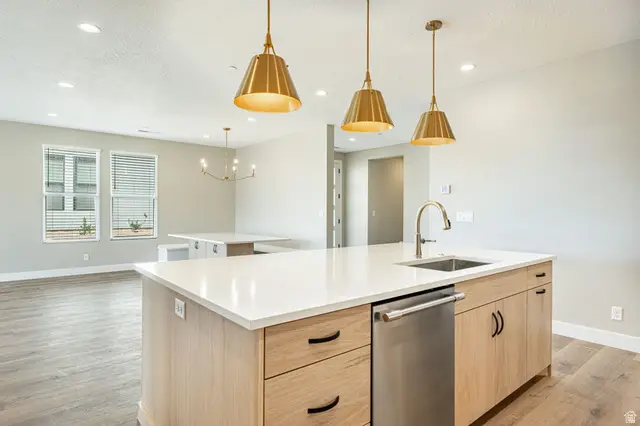 3562 E Amanecer Ln, Washington, UT 84780 - #3
