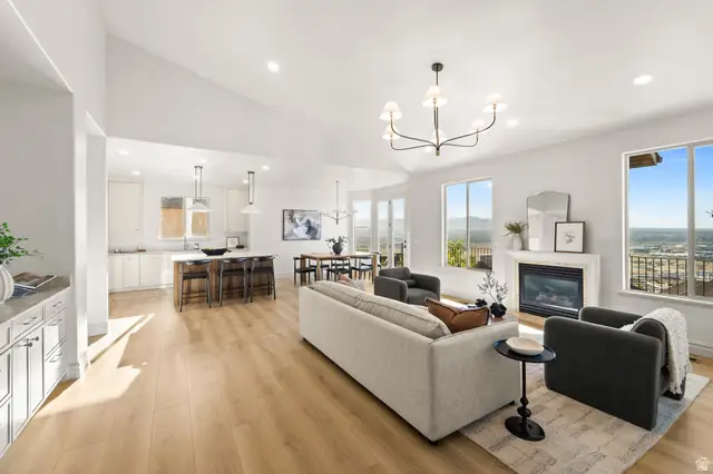 317 E Manilla Dr, Draper, UT 84020 - #3