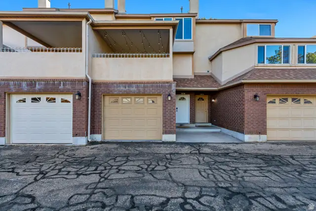 5826 S Club View Ln, South Ogden, UT 84405 - #3
