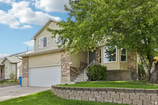 11385 S Abbotts Ln E, Sandy, UT 84070