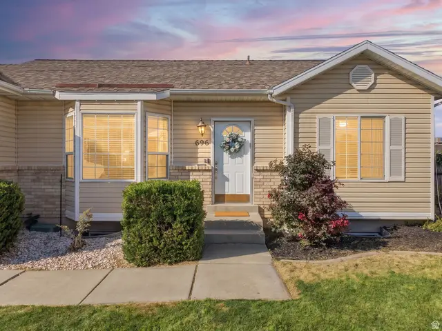 696 W 1960 N, Clinton, UT 84015 - #2