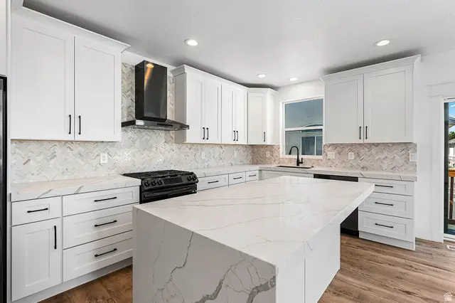 449 E Greenwood Ave, Midvale, UT 84047 - #2