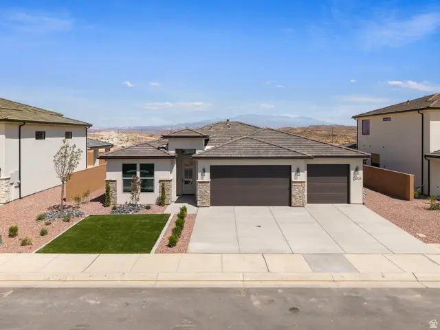 2453 E Malitsoh Way #302, Saint George, UT 84790 - #2