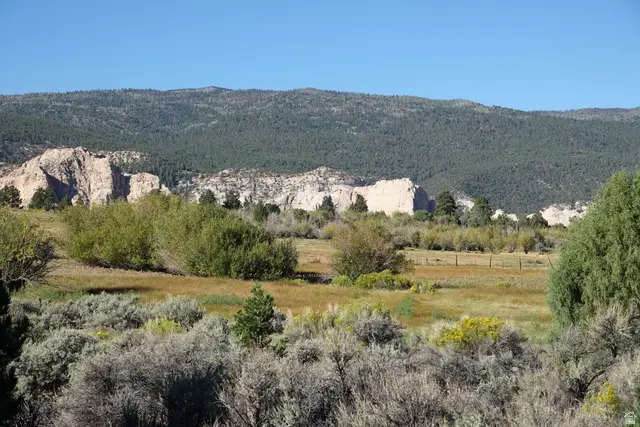 3600 S Teasdale Rd, Teasdale, UT 84773 - #1